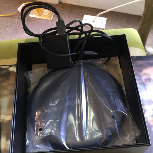 Bose noise cancelling headphones/headset - Picture 2 of 6